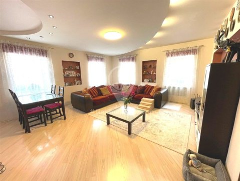 Дом 165м², участок 9 сот.