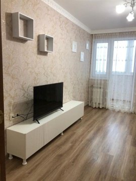 2-к квартира, 10/12 эт., 52м²