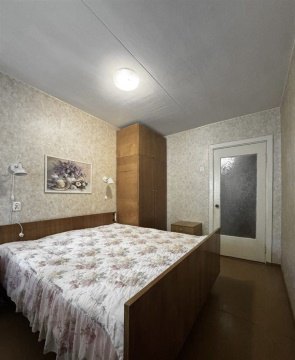 2-к квартира, 1/5 эт., 42м²