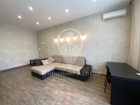 2-к квартира, 6/6 эт., 79м²